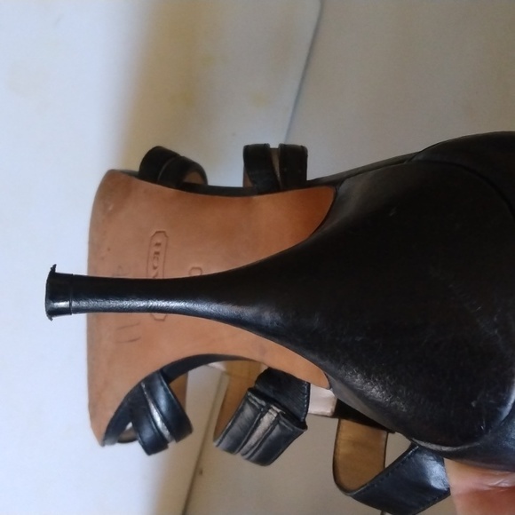 COACH - Picture 15 of 16